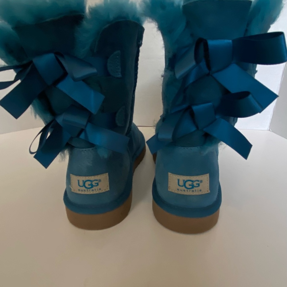 Almost new Ugg boots - Picture 7 of 7